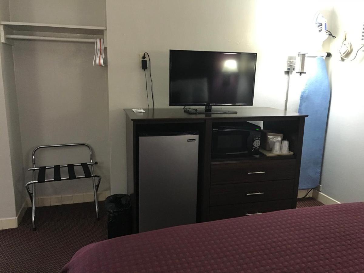 Silver Princess Motel Окала Екстериор снимка